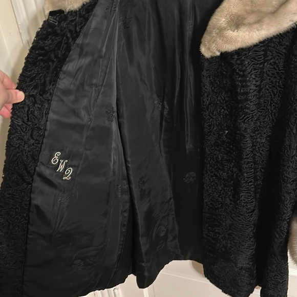 Vintage Persian Lambswool and Mink Coat - Picture 5 of 11